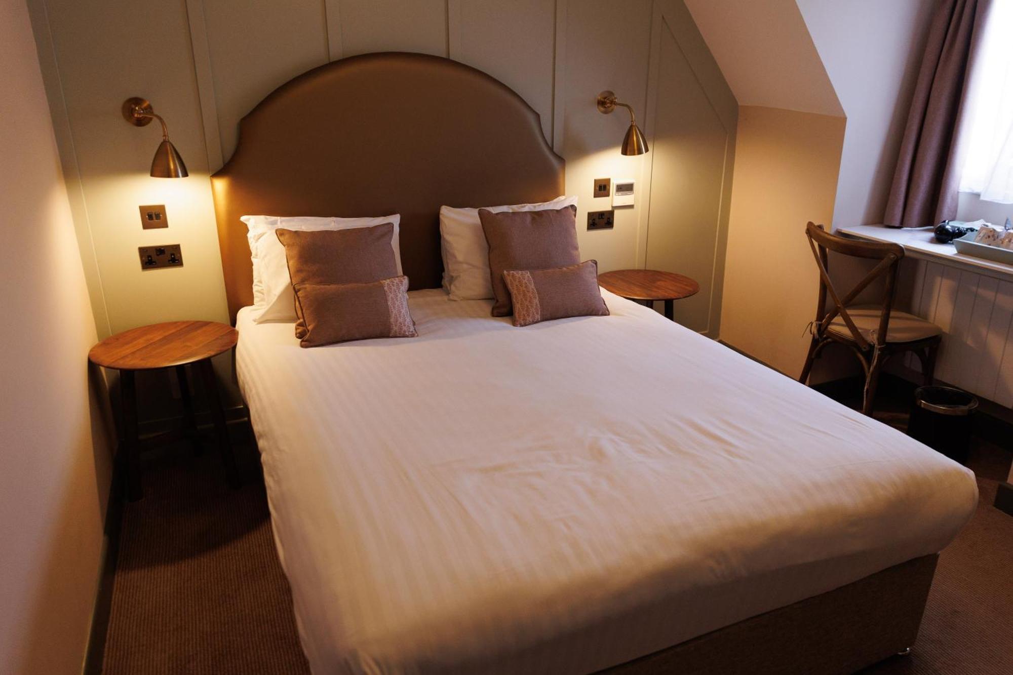 Stanton House Hotel สวินดอน ภายนอก รูปภาพ